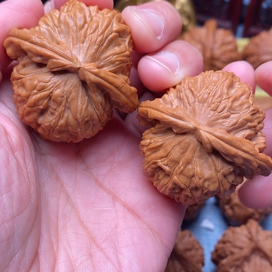 文玩核桃把件全品白狮子绝配肉球42.8尺