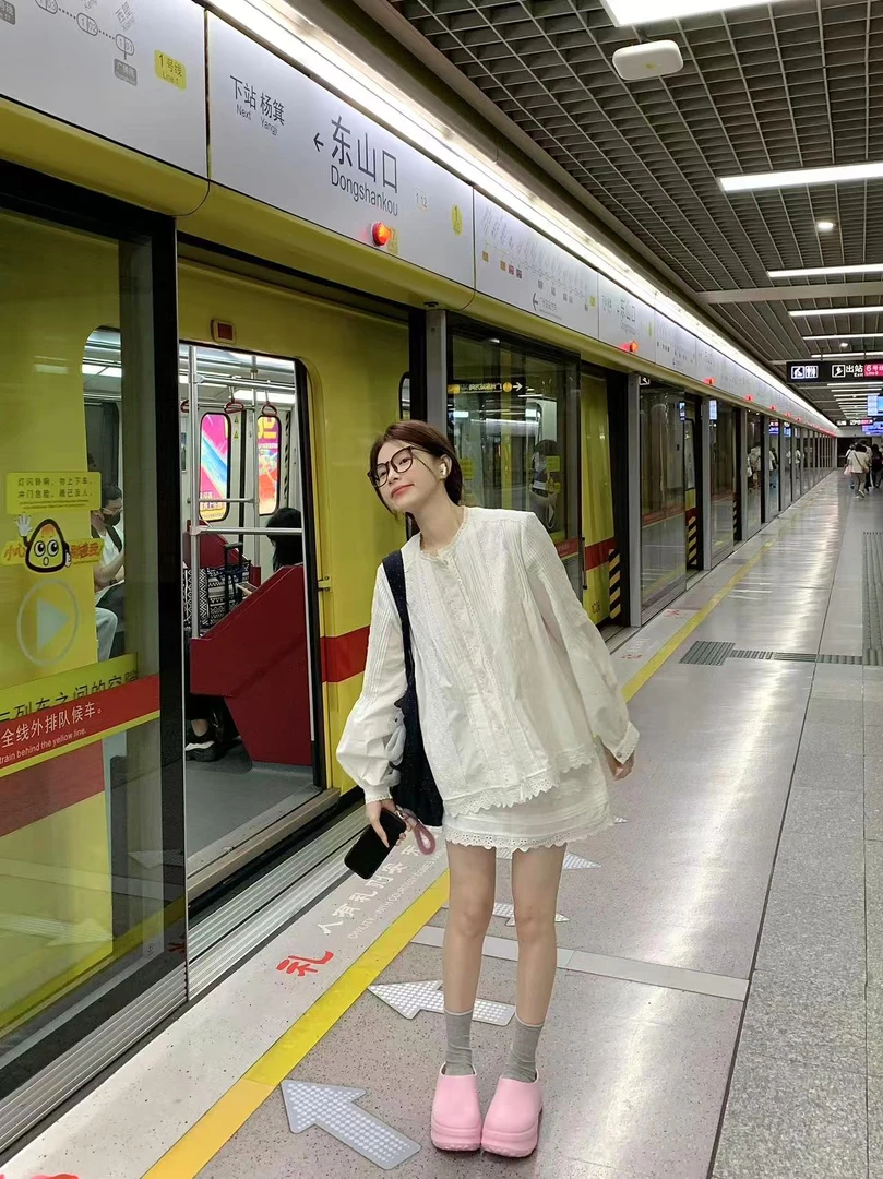 抓襟花边套装减龄衬衫长袖圆领短裙半身裙两件套夏季穿搭