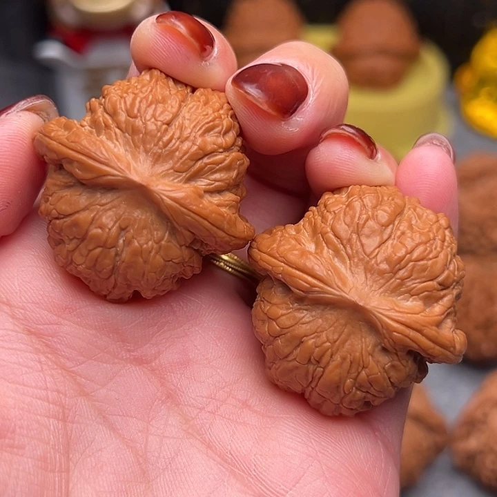 把件文玩核桃唇***味毕业精品血麒麟36全品