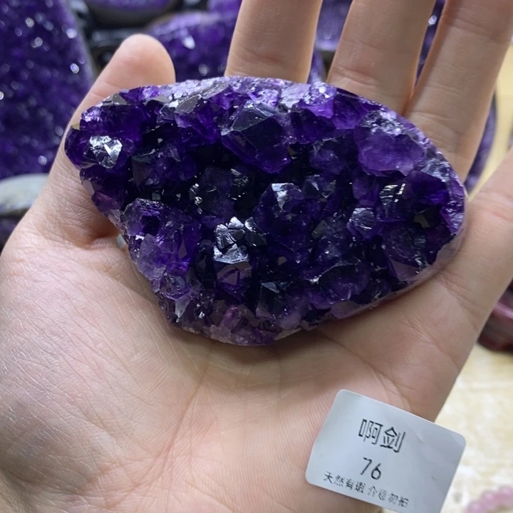 紫晶未镶嵌大型摆件（非配饰）