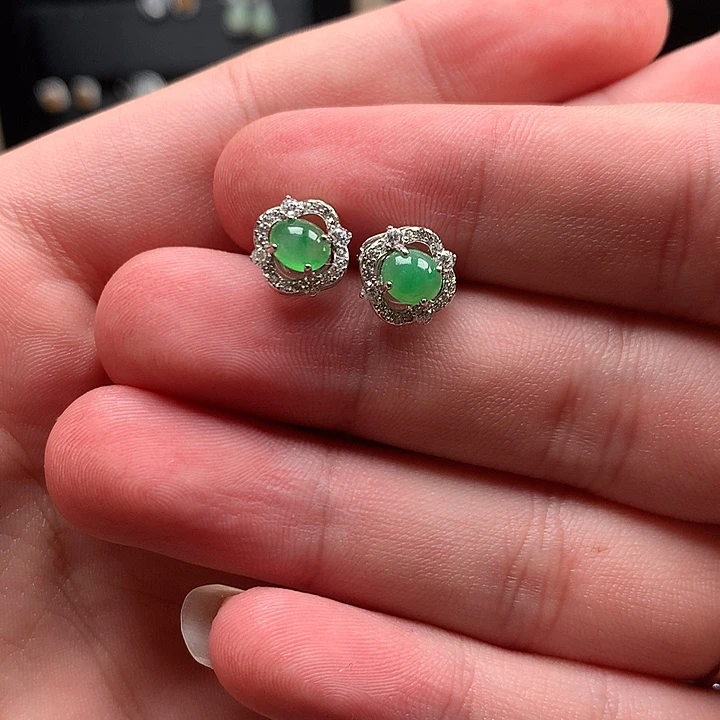 颈饰未镶嵌翡翠天然
