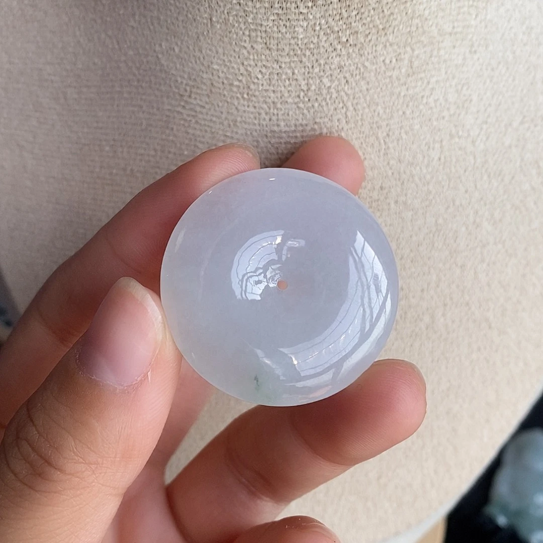 翡翠颈饰未镶嵌翡翠首饰