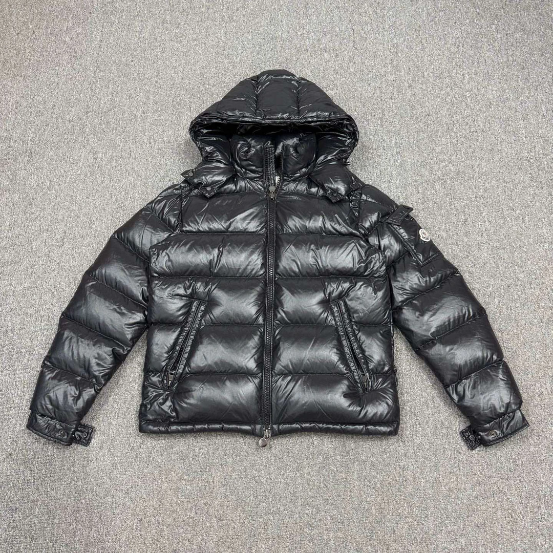 99新 MONCLER 16221944 Moncler蒙口 黑色maya羽绒服外套 2码99新
