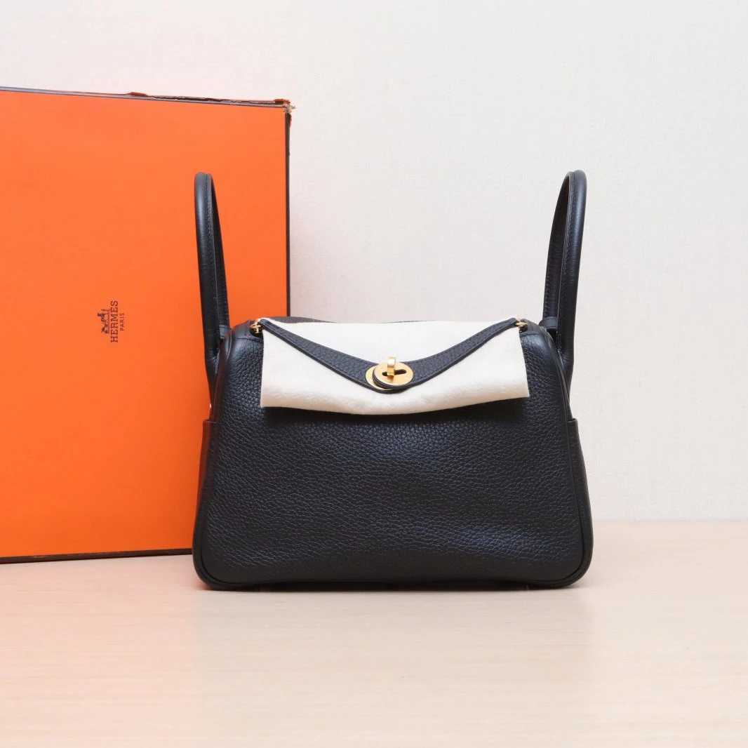 99新 Hermes/爱马仕 小花6枫Lindy 26 黑色 TC皮 U刻 金扣包