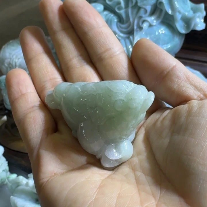 翡翠未镶嵌把件招财进宝