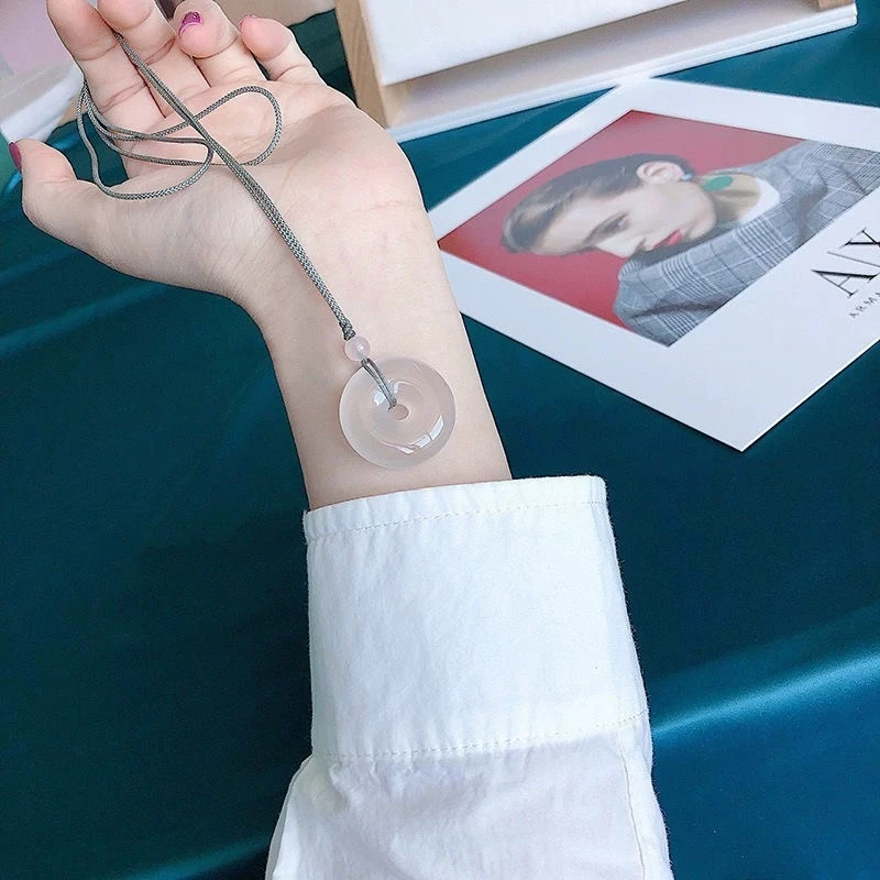 天然玛瑙玉髓平安扣吊坠新中式项链情侣款百搭可调节绳玉石锁骨链