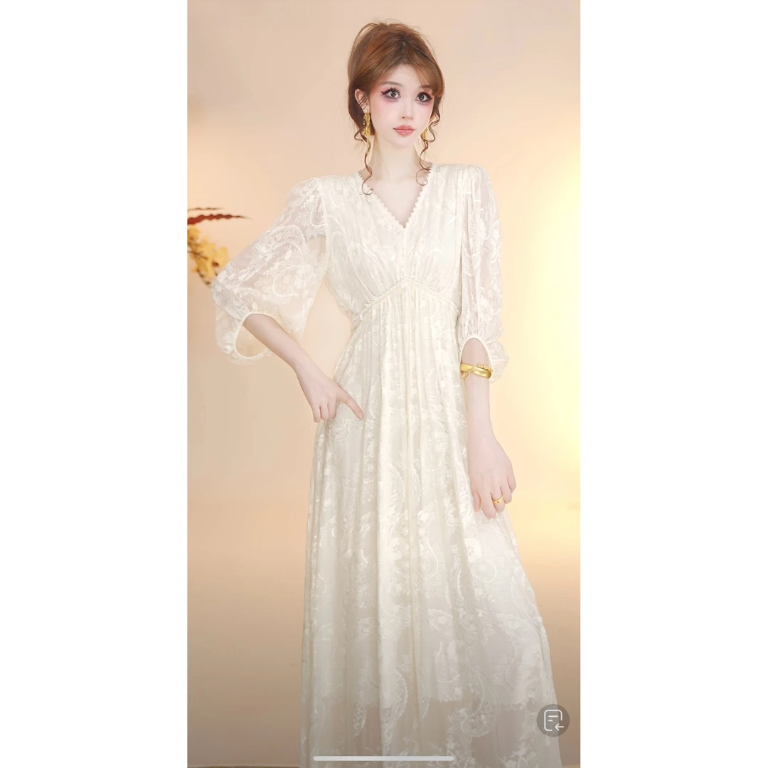 法式重工精致海边度假绝美收腰白色初恋连衣裙