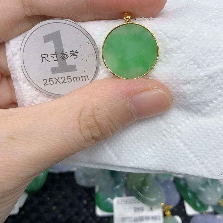 颈饰18K金镶嵌翡翠12345678899