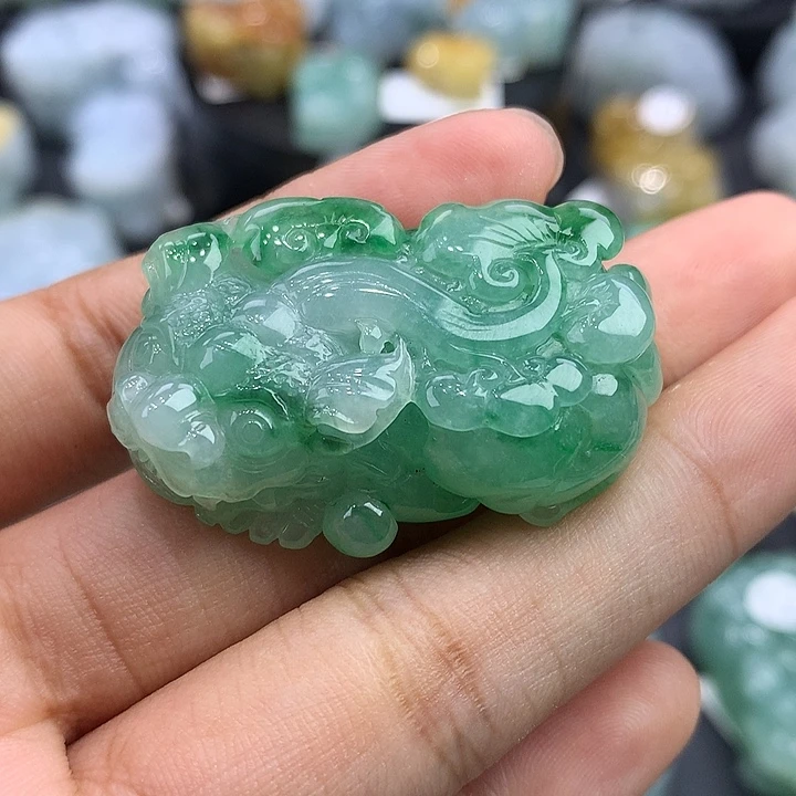 翡翠未镶嵌颈饰天然缅甸翡翠