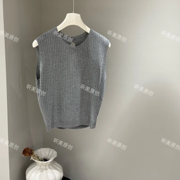 【媚儿推荐】简约后背系扣针织背心