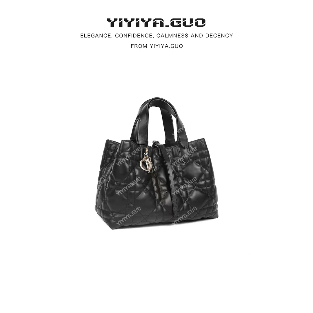 yiyiya.Guo艺艺吖时尚轻奢手提包110071SS52