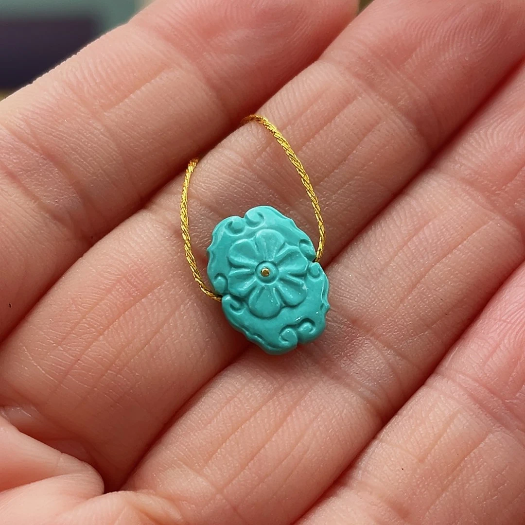 绿松石颈饰未镶嵌