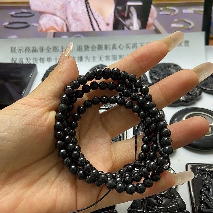 翡翠未镶嵌吊坠(不含链)卡5左右