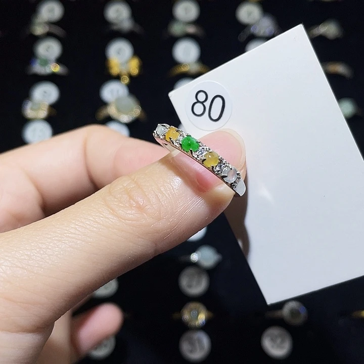 翡翠未镶嵌戒指戒指