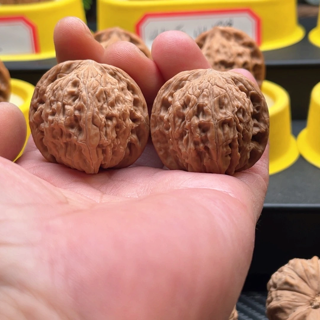 文玩核桃吊坠36全品山地磨盘