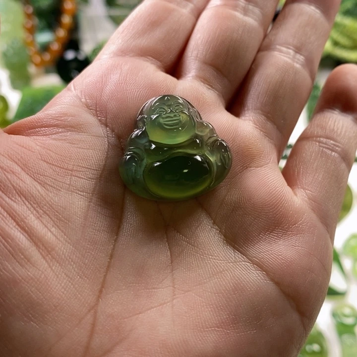 未镶嵌蛇纹石玉颈饰