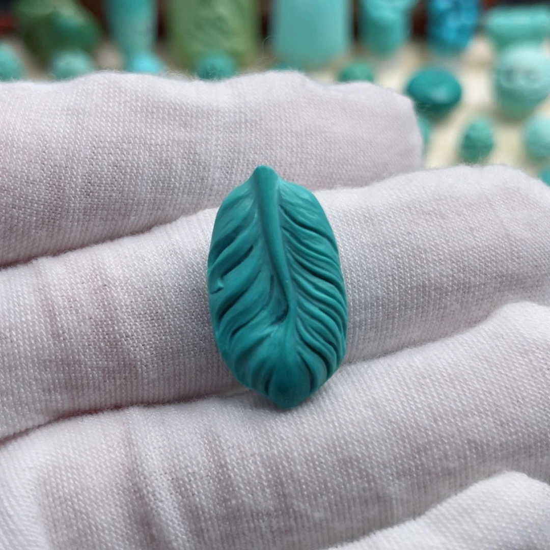 未镶嵌绿松石珠宝奇石