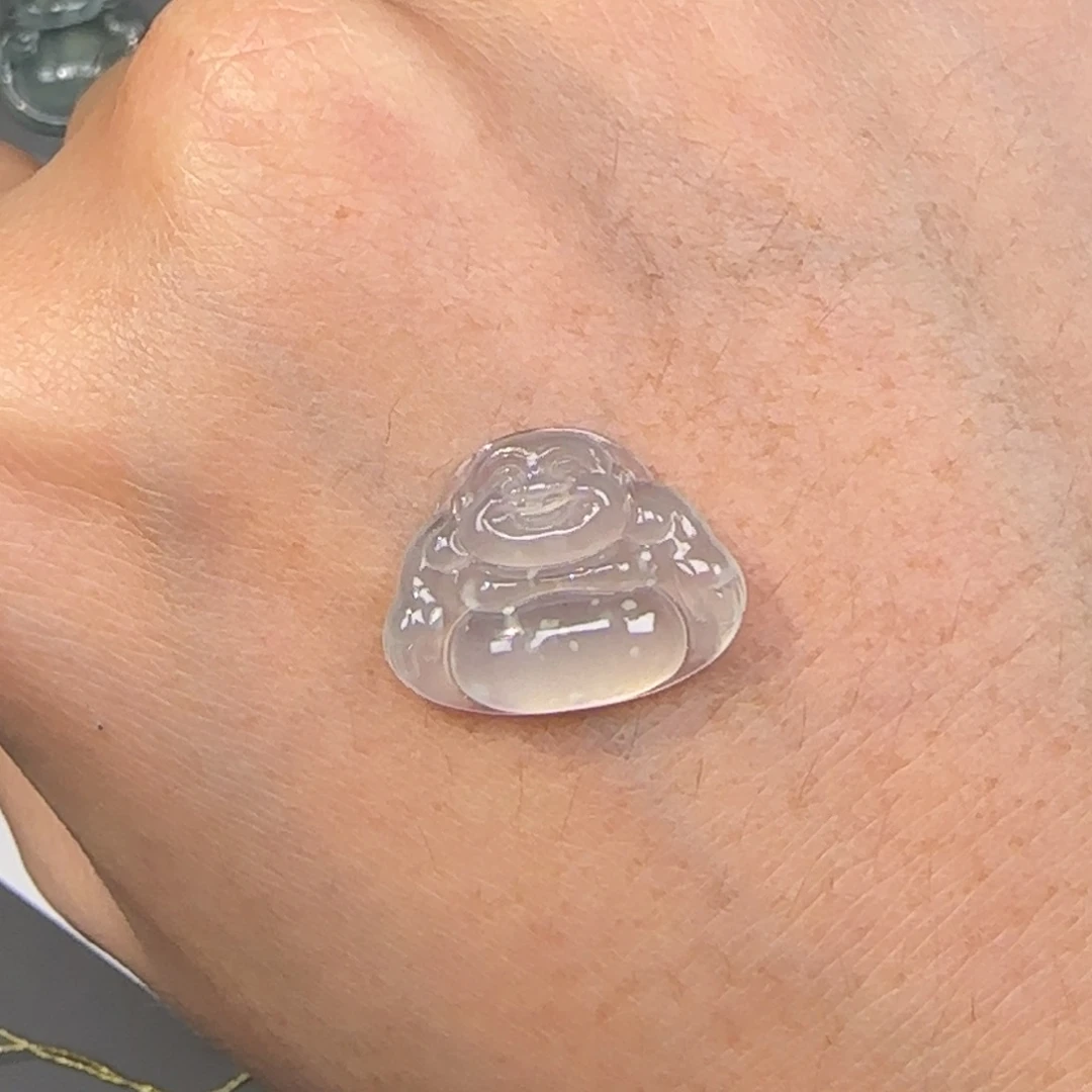 翡翠未镶嵌颈饰佛公