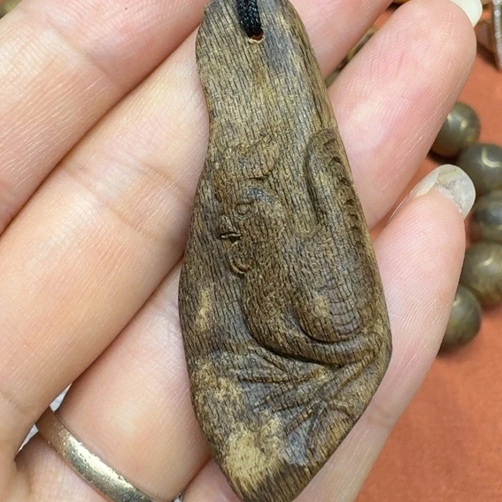大叶紫檀（黑酸枝木类）