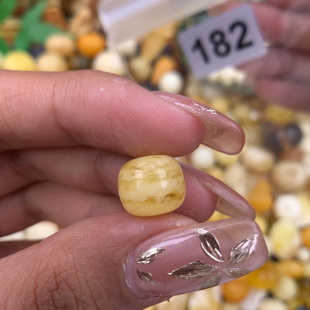 琥珀珠宝奇石未镶嵌11.2