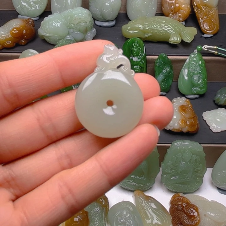 和田玉挂件未镶嵌