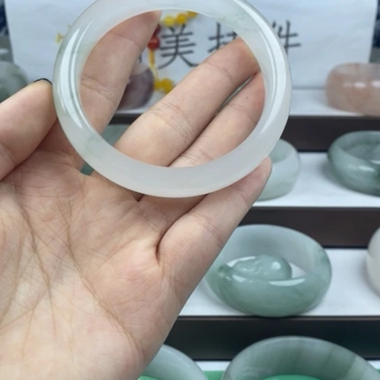 石英质玉（金丝玉）未镶嵌手镯