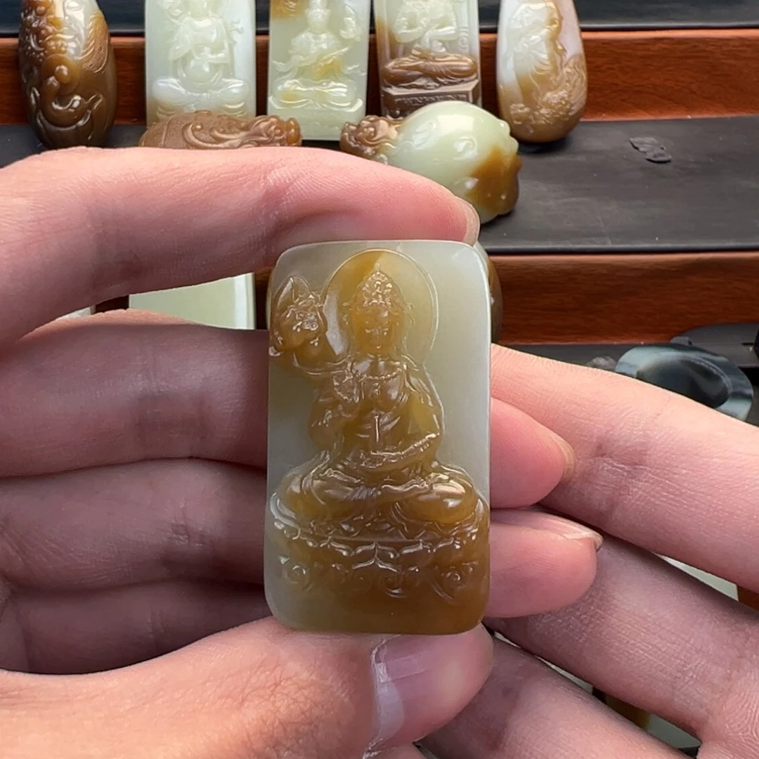 和田玉（糖玉）未镶嵌颈饰