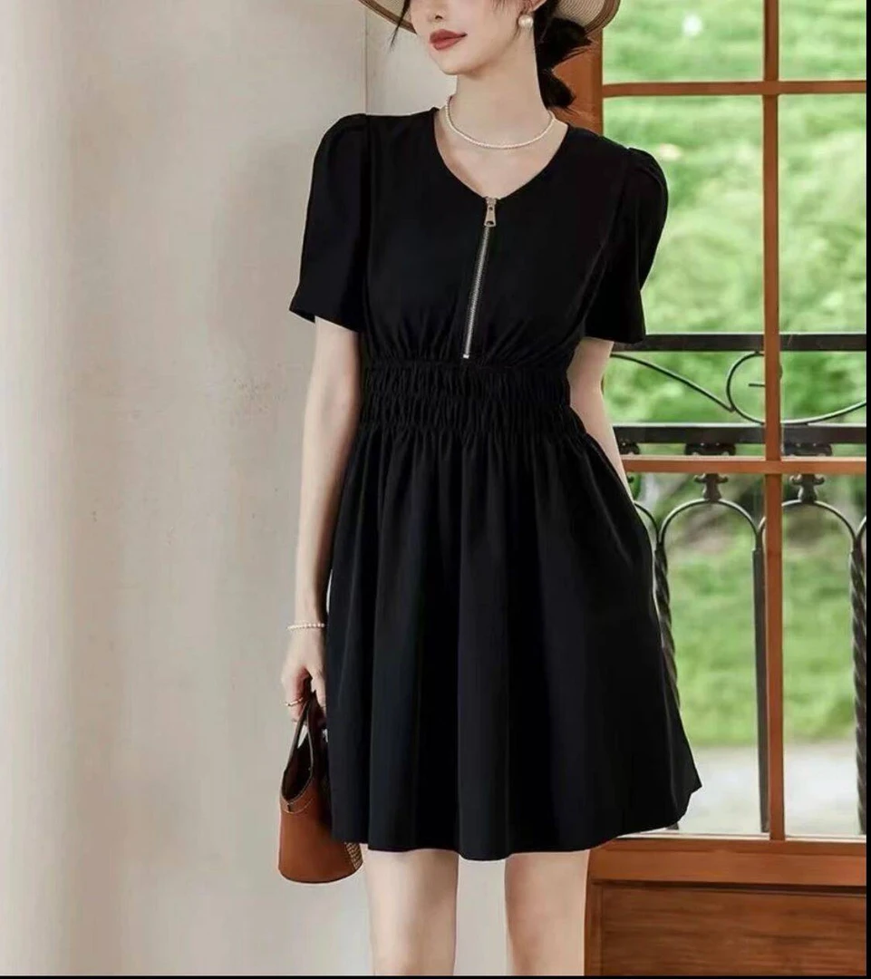 设计感连法式拉链连衣裙夏季显瘦赫本风中长款小黑裙收腰时尚裙爆
