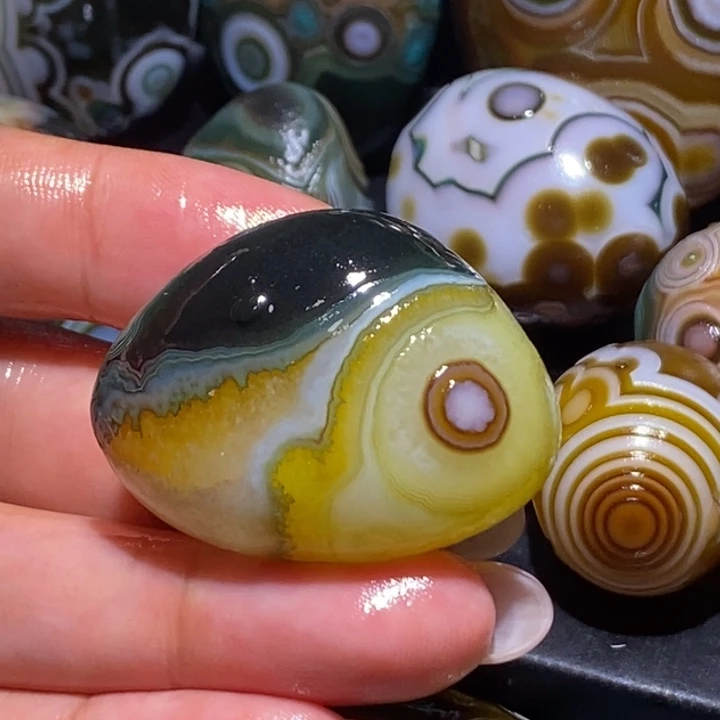 一***景玛瑙/玉髓未镶嵌珠宝奇石