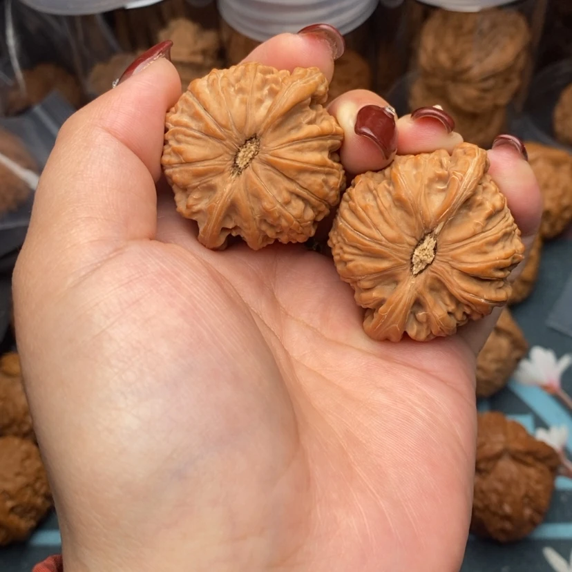 【闪购商品】把件文玩核桃?****?文玩核桃