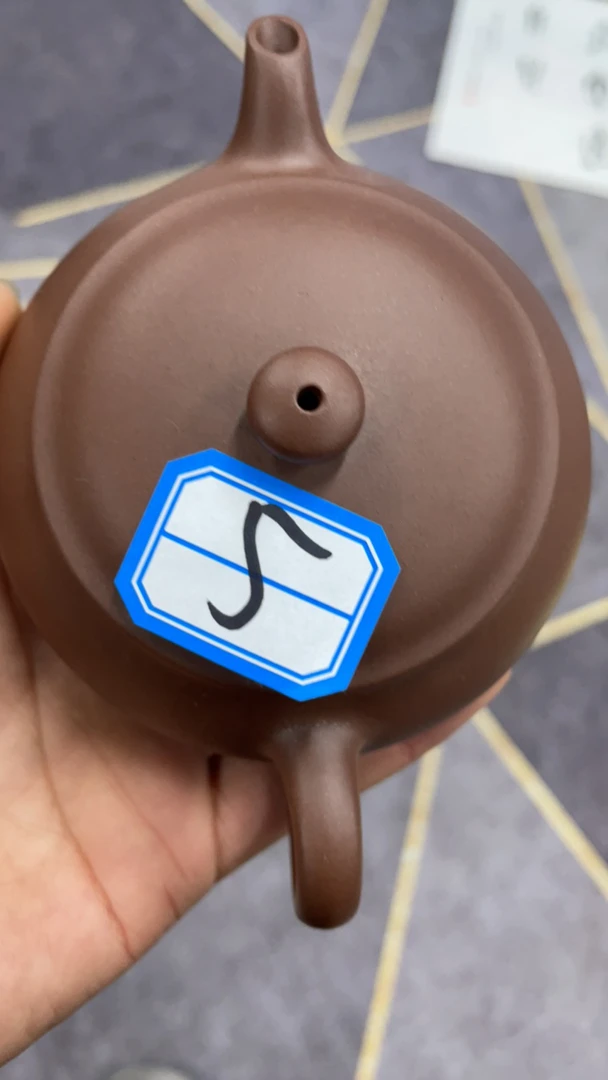 紫砂壶180毫升左右的水