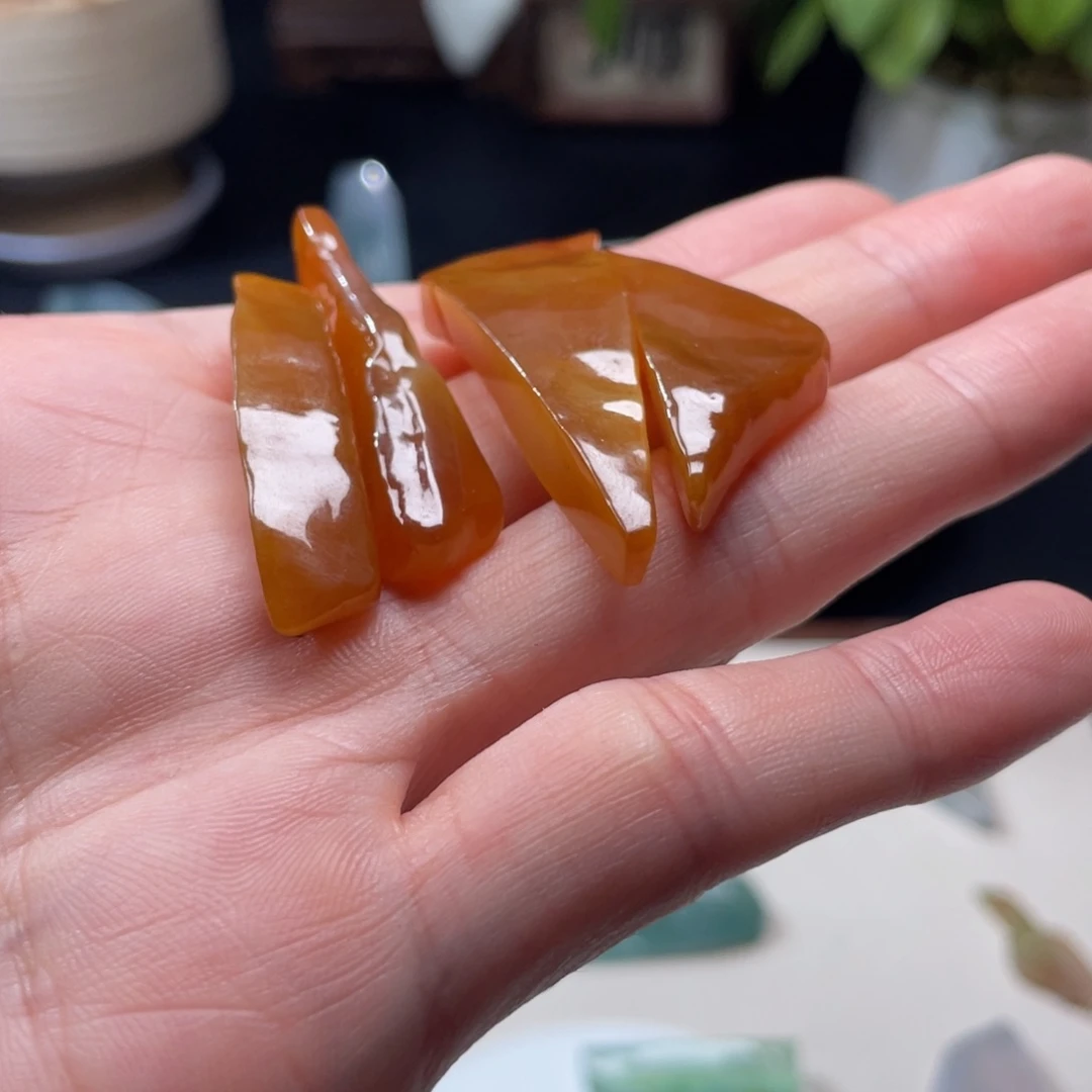 翡翠未镶嵌戒指黄翡