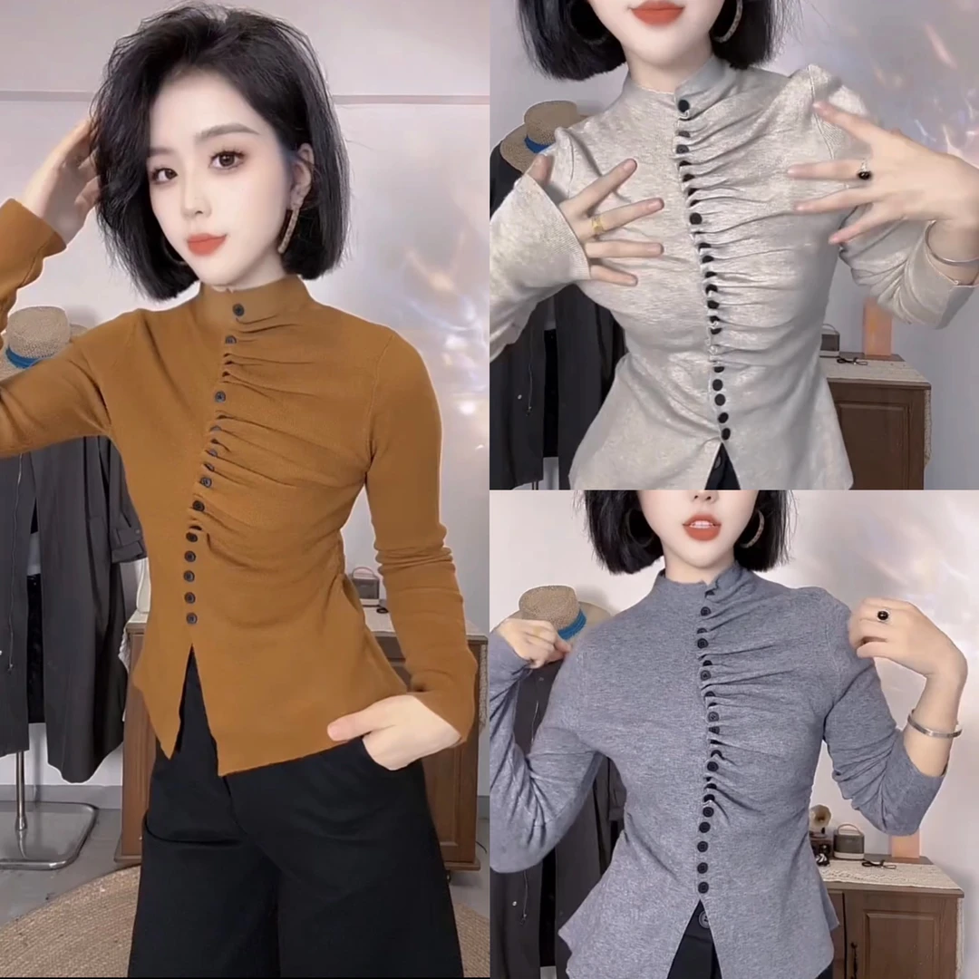 2025新款气质收腰半高领时尚长袖修身型纽扣设计感不规则针织衫