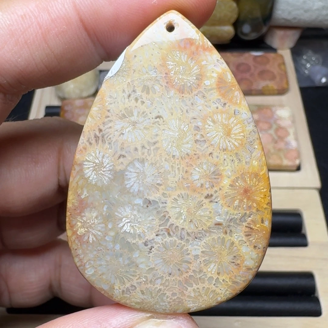 硅化玉未镶嵌纯天然色有机玉石保真色