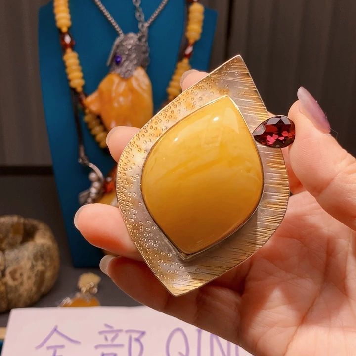 琥珀颈饰未镶嵌波兰设计款琥珀蜜蜡