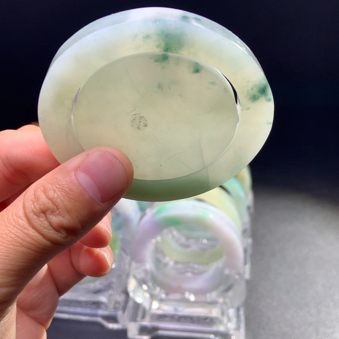 定制翡翠未镶嵌翡翠手镯