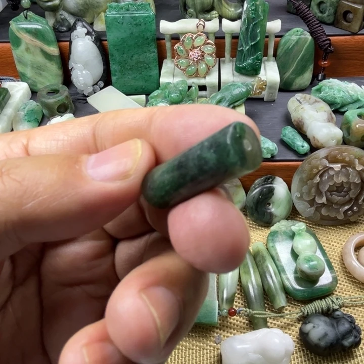 独山玉未镶嵌珠宝半成品