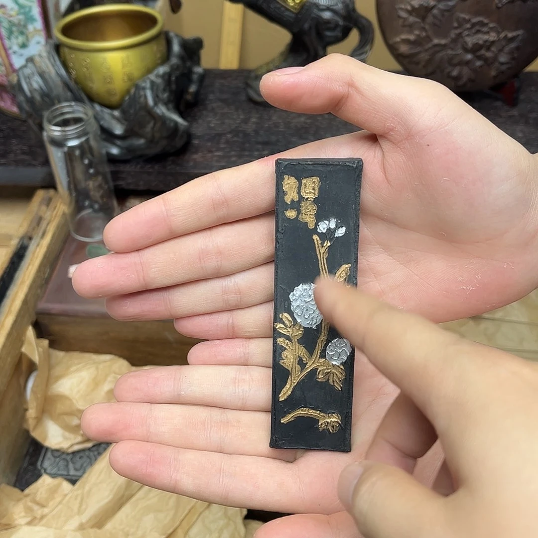 大叶紫檀（黑酸枝木类）