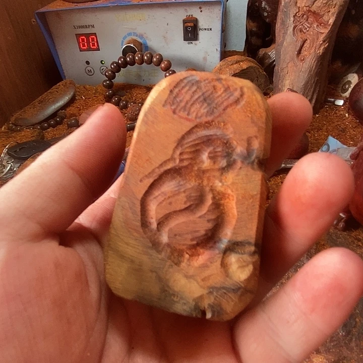 檀香紫檀（小叶紫檀）安*