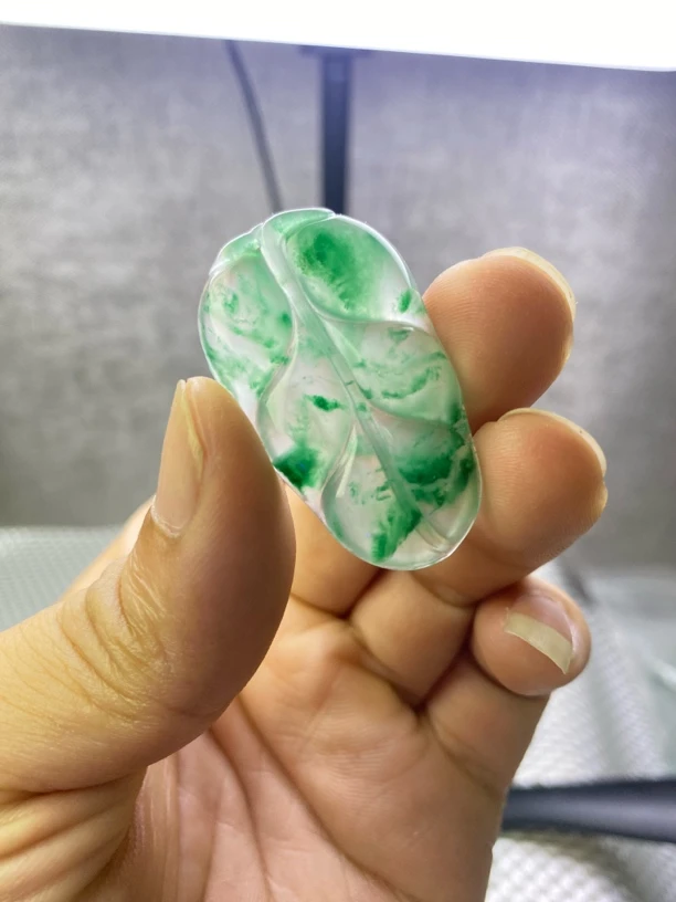 高冰阳绿飘花金枝玉叶款式（随机发）