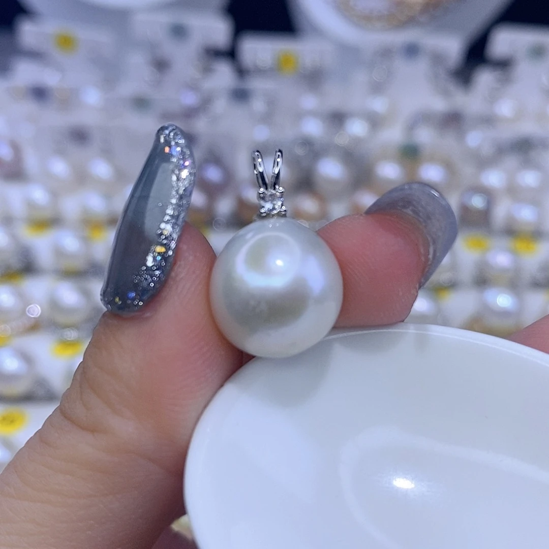 淡水珍珠合金颈饰