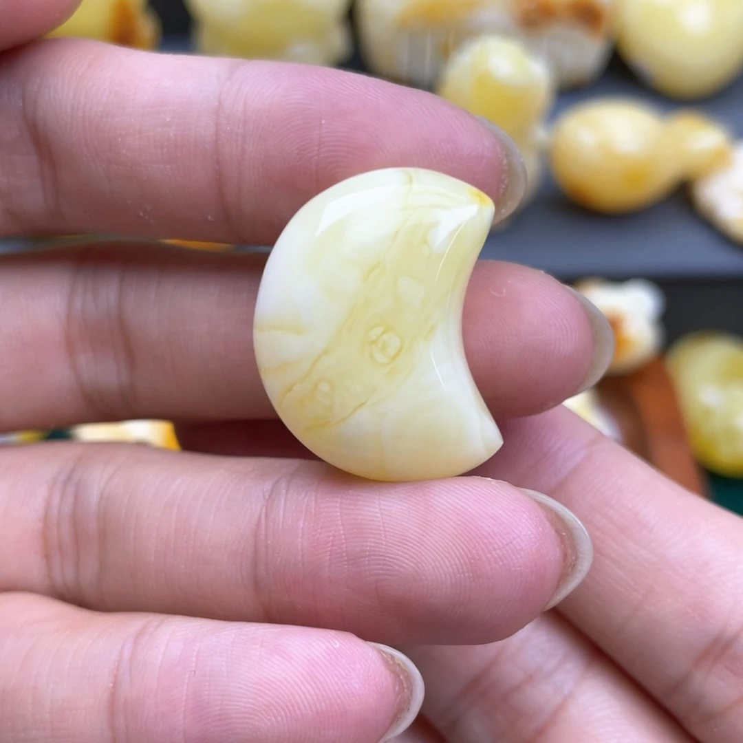 琥珀裸石未镶嵌蜜蜡