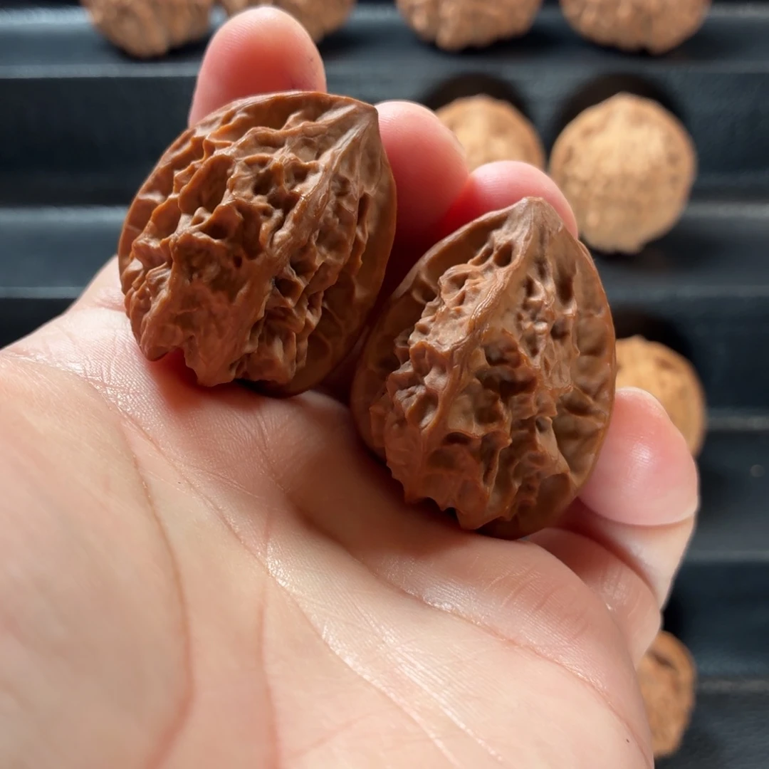 桃核把件野生原树龙骨鸡心轻微磕尖福利33