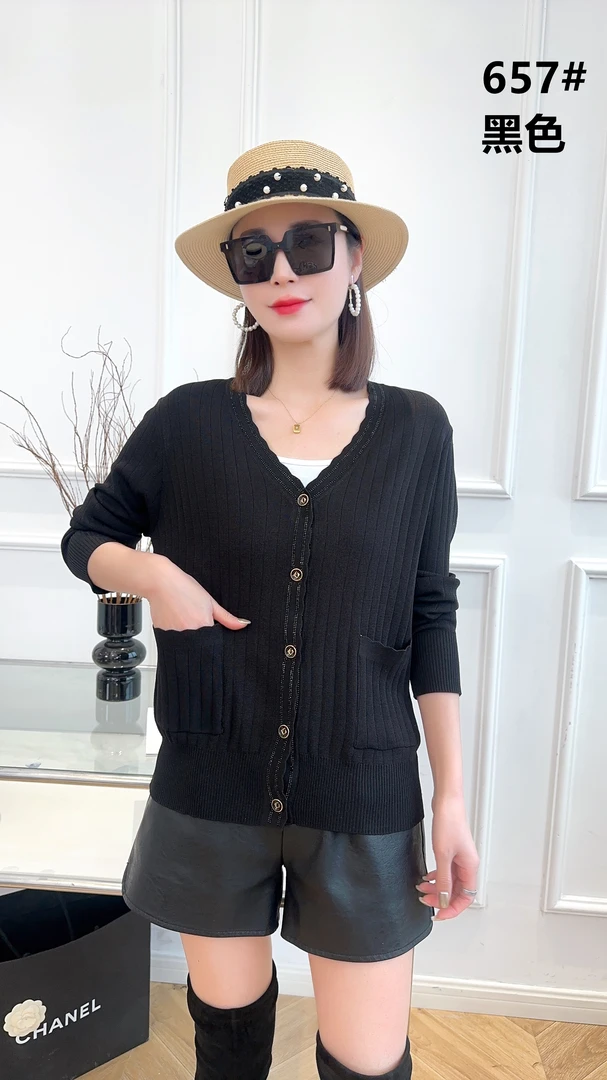 蓝卓梵央女士V领开衫门襟双钻钻针织衫流行时尚不起球搭配藏装