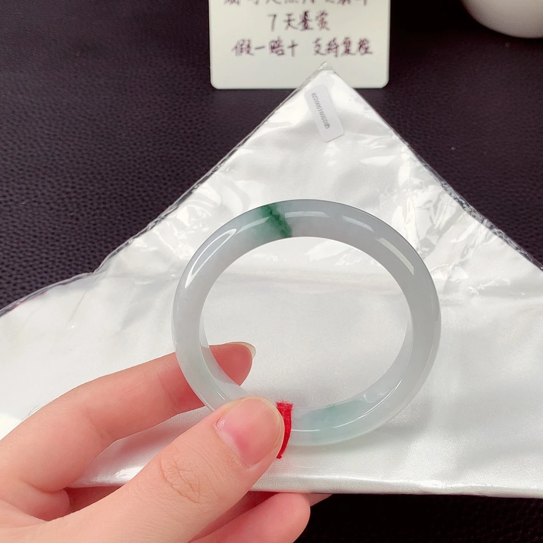 翡翠未镶嵌手镯翡翠