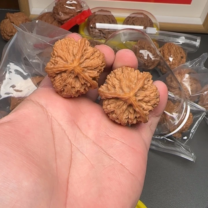 胖***猫吊坠文玩核桃三棱