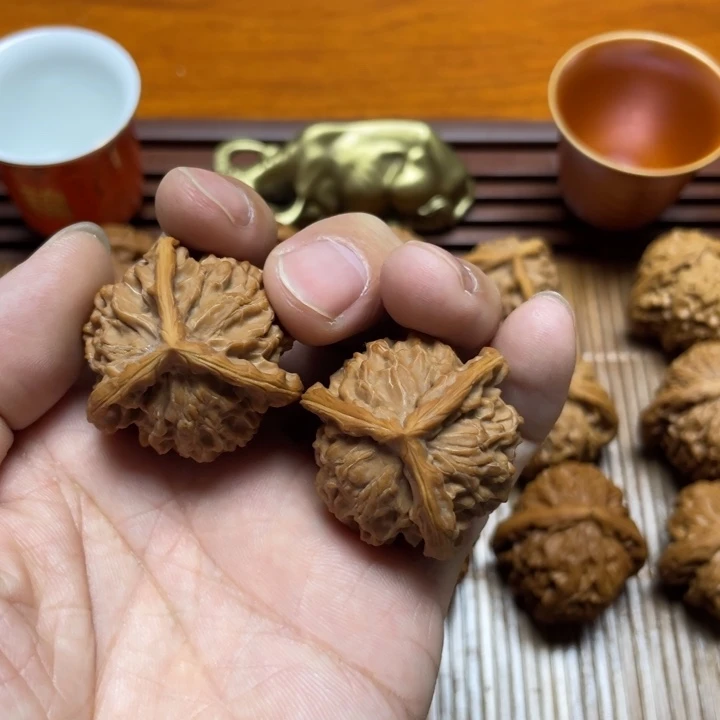 河****文玩核桃吊坠盘山三棱