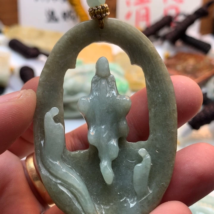 翡翠未镶嵌颈饰保真天然a货翡翠