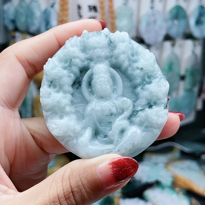 颈饰足铂镶嵌翡翠翡翠