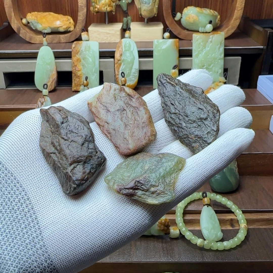 岫岩河磨玉（透闪石质玉）未镶嵌项链